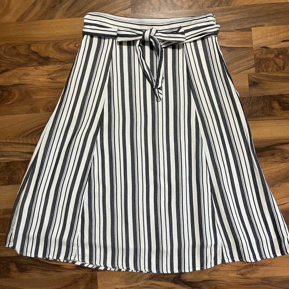 LOFT Navy and White Midi A-Line Skirt with Front Tie